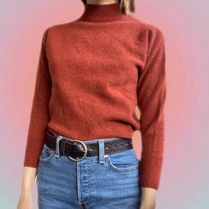 SCOTTISH MADE & VINTAGE- 100% pure Lambs Wool blood orange sweater